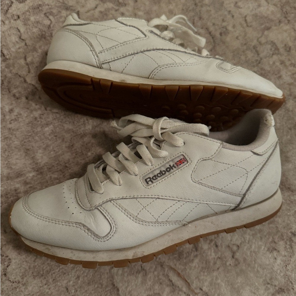 Reebok boys 6.5 sneakers